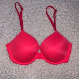PINK lightly lined t shirt bra